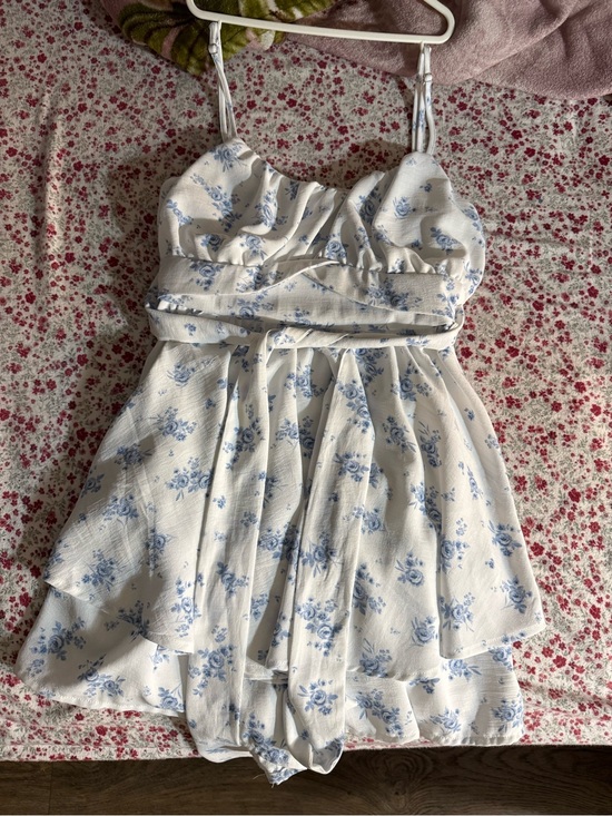 Charlotte Russe Dresses & Skirts - Charlotte Russe White Mini Dress with Light Blue Floral Print